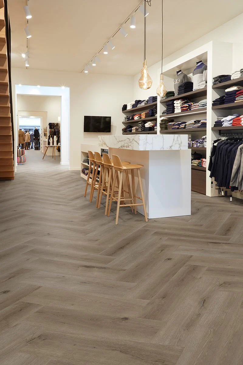 Herringbone Texas Oak H86 Vinylgolv COREtec - Image 2